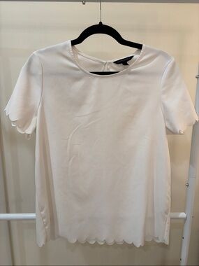 Banana Republic White Scallop Sleeve Blouse